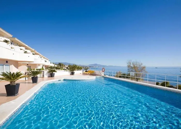 Apartment Immaculate 3-bed Penthouse- Stunning Views Estepona