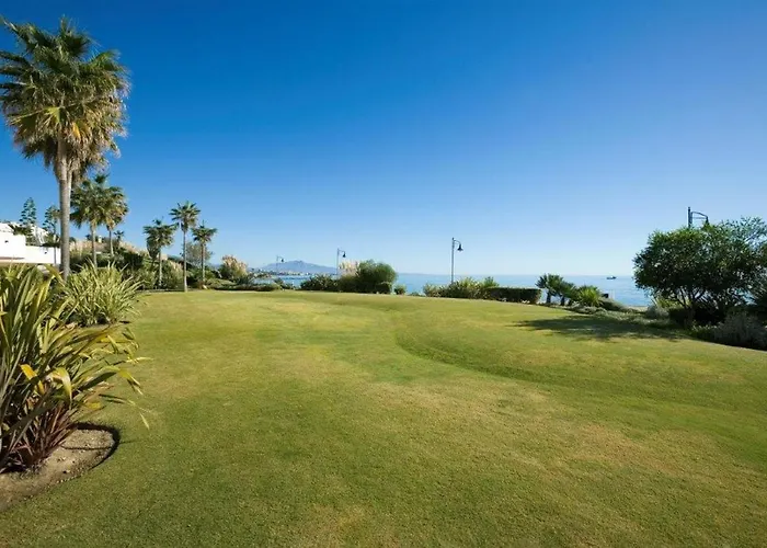 Immaculate 3-bed Penthouse- Stunning Views Estepona