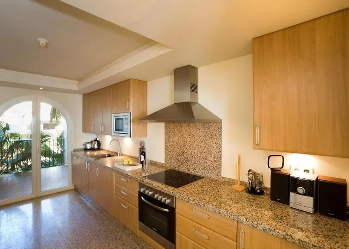 Immaculate 3-bed Penthouse- Stunning Views Estepona